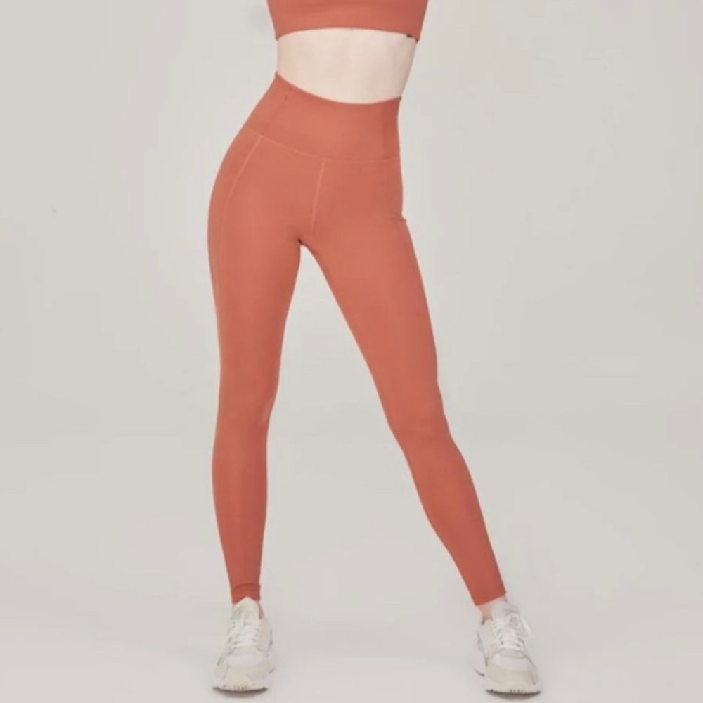 EUC Girlfriend collective compressive high-rise legging 23” in Brick (size M)